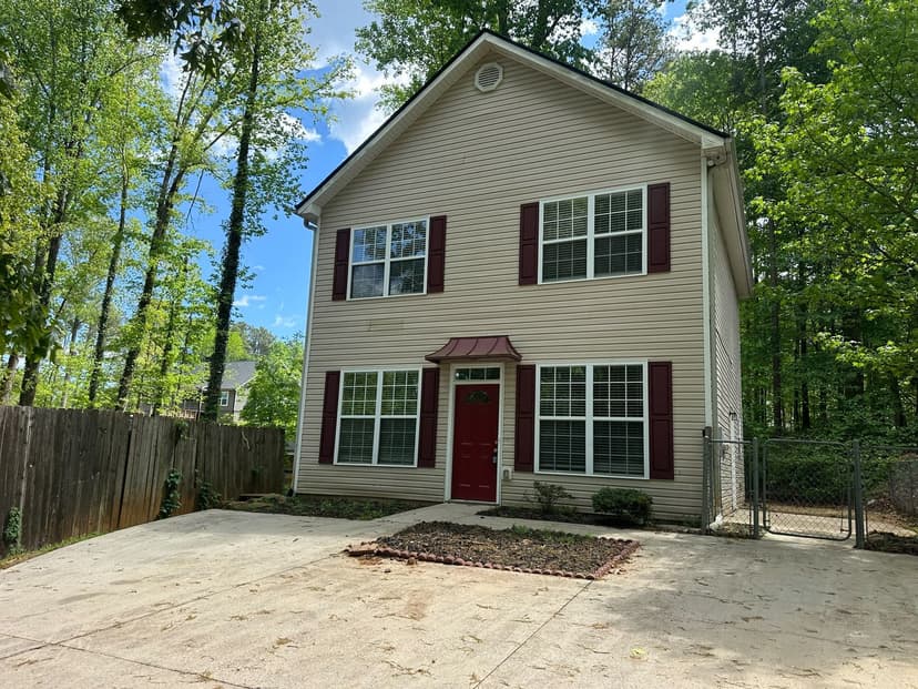 Two-story home managed by Horizon on Century Drive in Cumming, GA