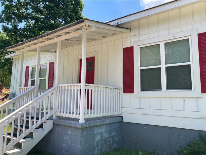 Home managed by Horizon on Pinecrest Drive in Sugar Hill, GA
